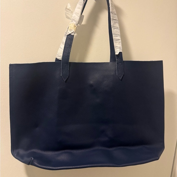 Cuyana Classic Pebbled Leather Tote (NEW) - Picture 2 of 3